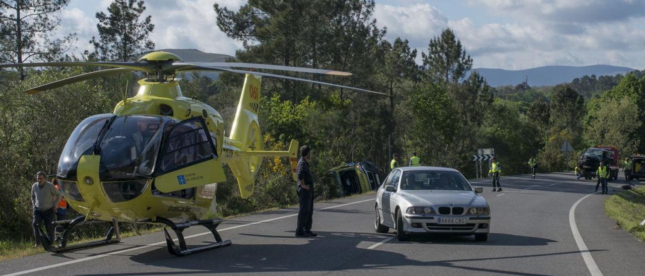 El helicóptero del 061, movilizado para atender a heridos en un siniestro de tráfico (archivo).