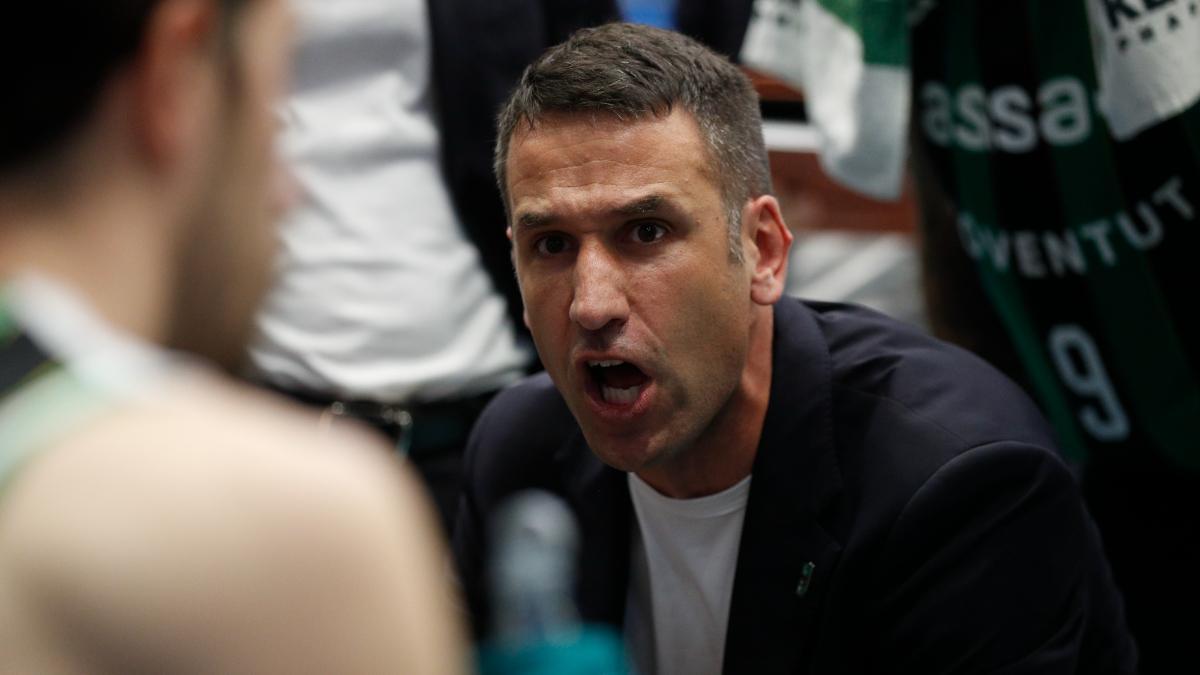 Dani Miret, en un tiempo muerto en Lugo