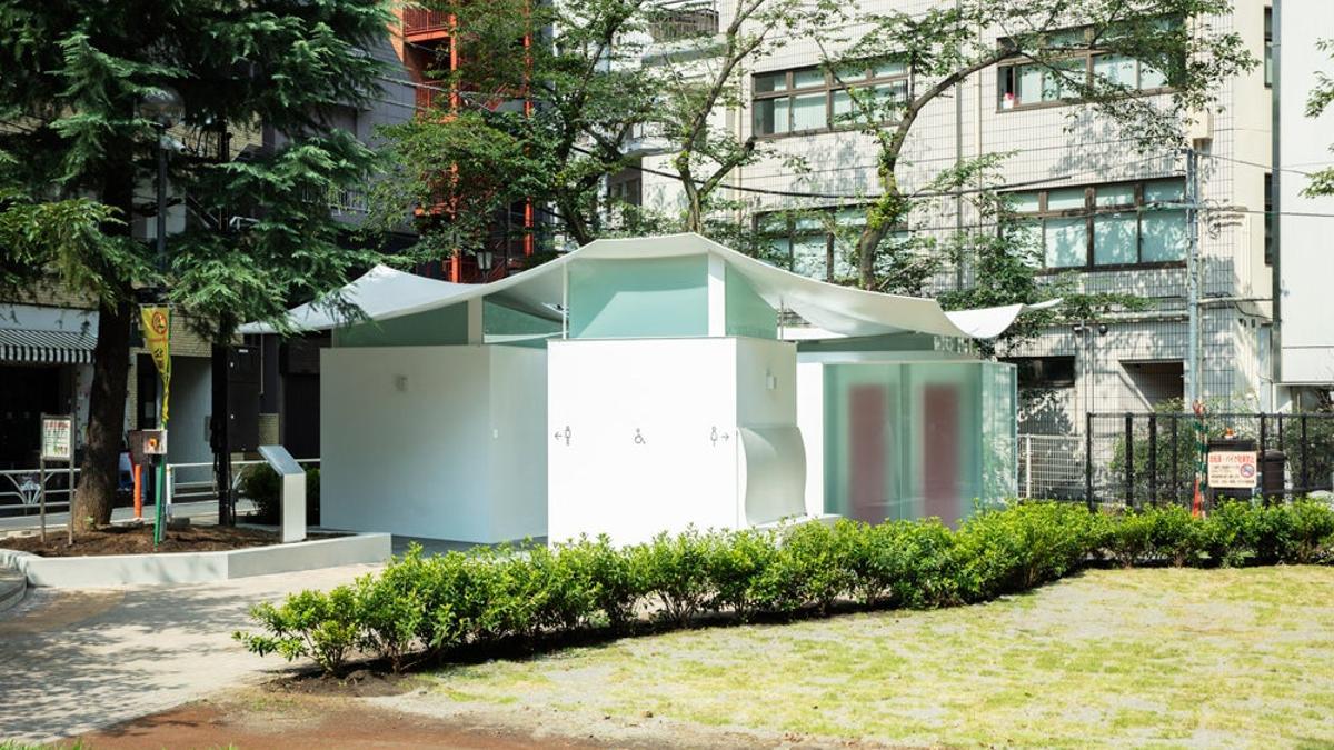 Cuartos de baño públicos en el barrio de Shibuya, en Tokio