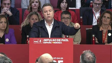 Page alaba la reacción de Sánchez y se pone a su disposición para combatir las calumnias