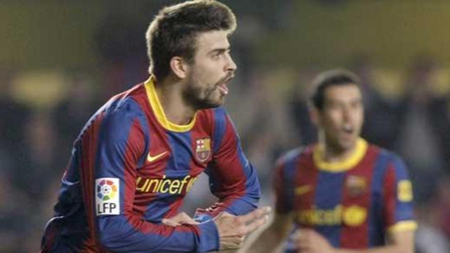 Piqué celebra el gol de la victoria del Barcelona frente al Villarreal.