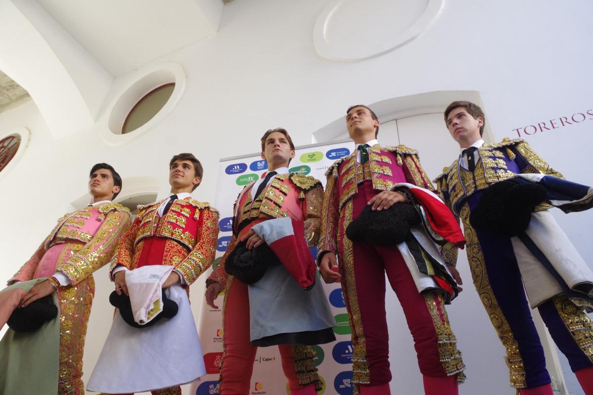 Los novilleros, antes de saltar al ruedo