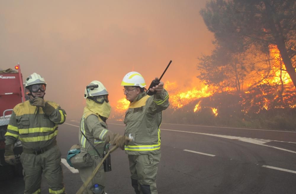 Incendio de nivel 2 en las cercanías de Santiago