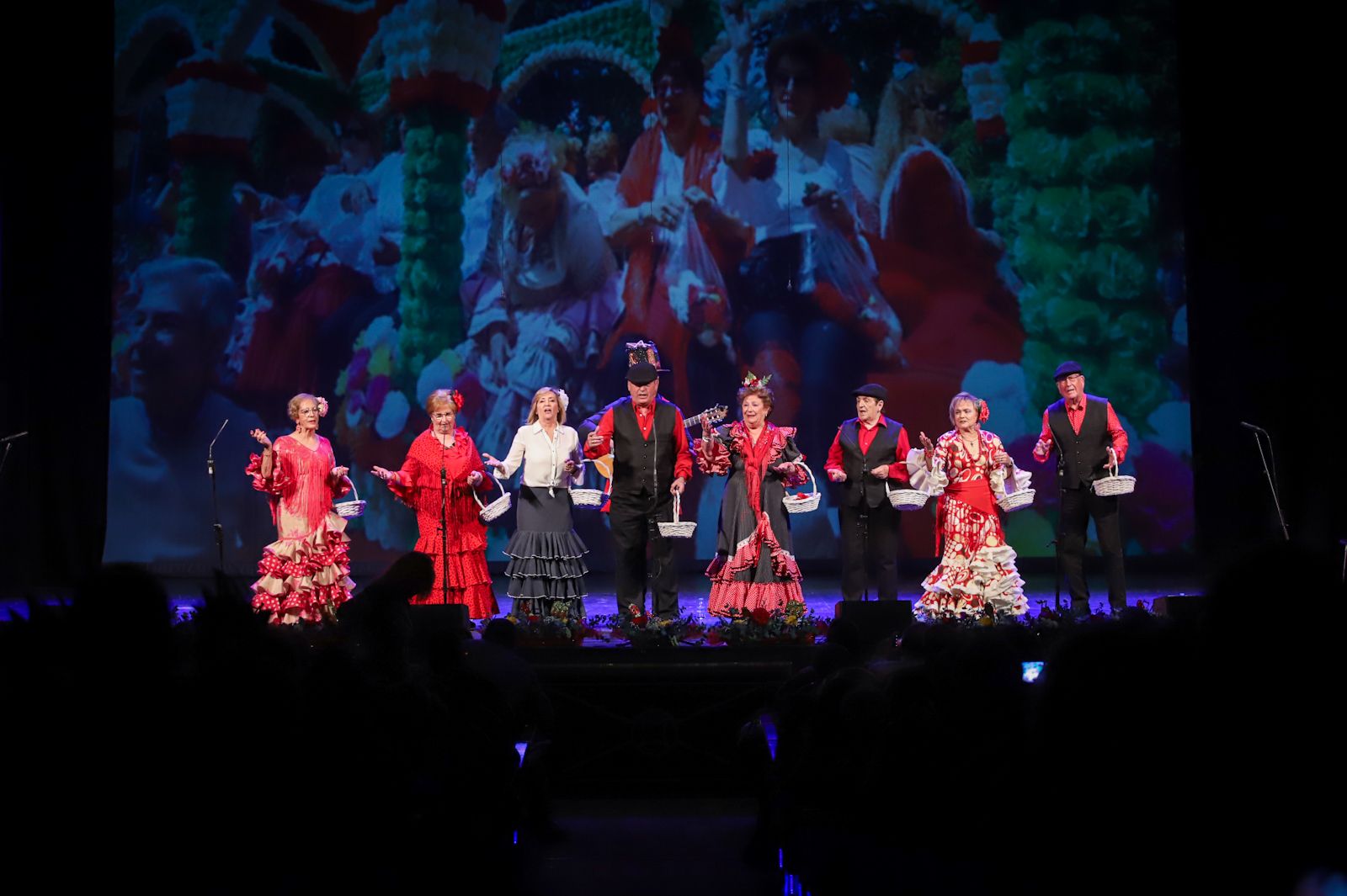 Los mayores conquistan el Gran Teatro por Carnaval