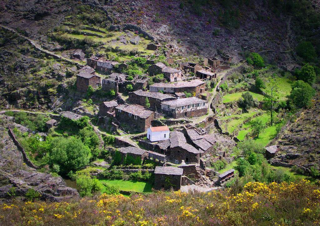 Vista panorámica del pueblo de Drave