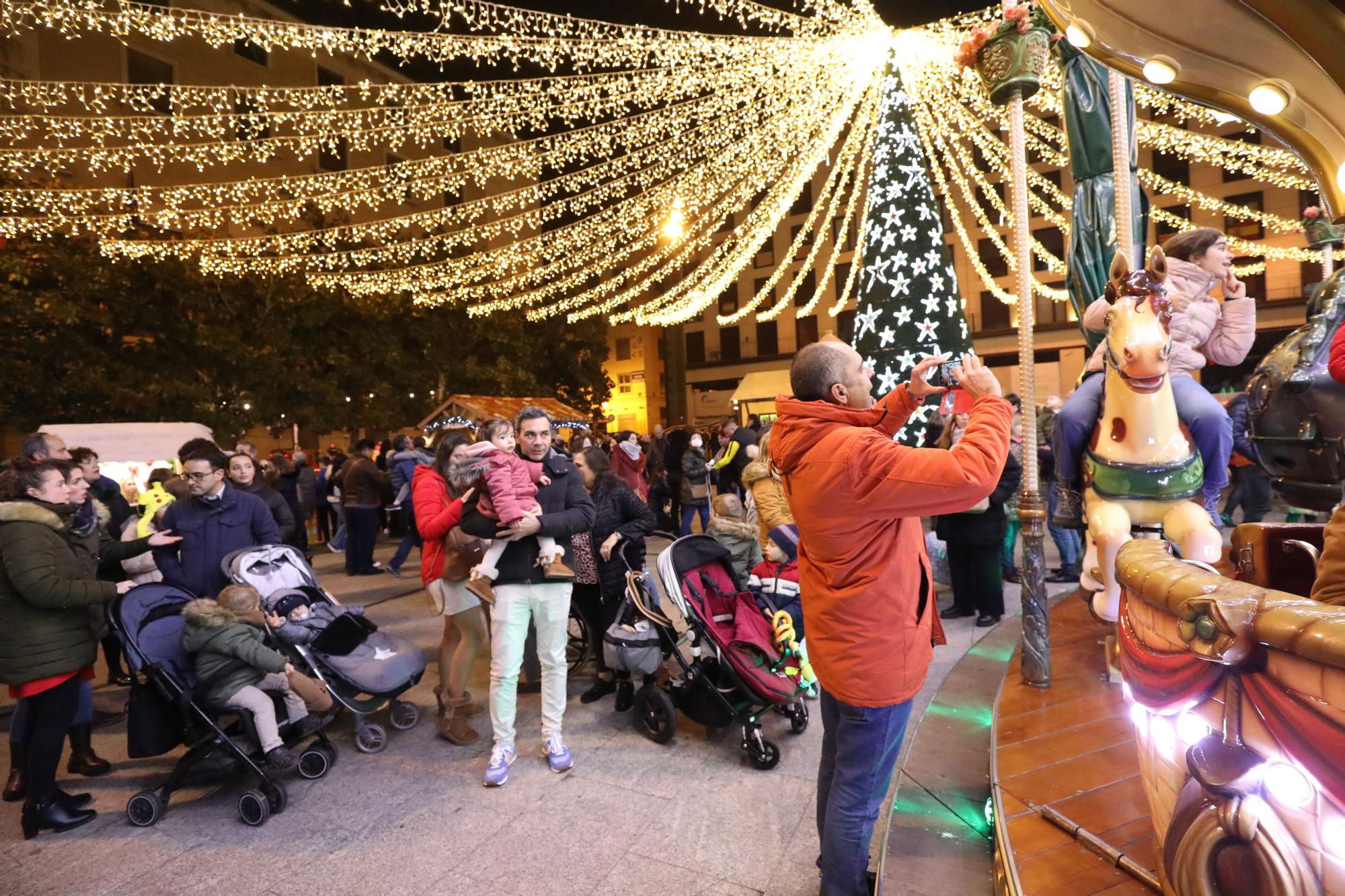 Zaragoza vive la Navidad en la calle