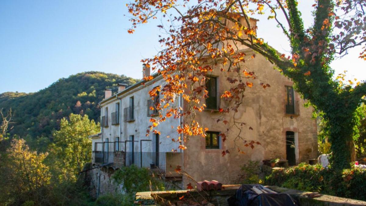 La masía en la que se lleva a cabo el proyecto de vivienda compartida El Turrós.