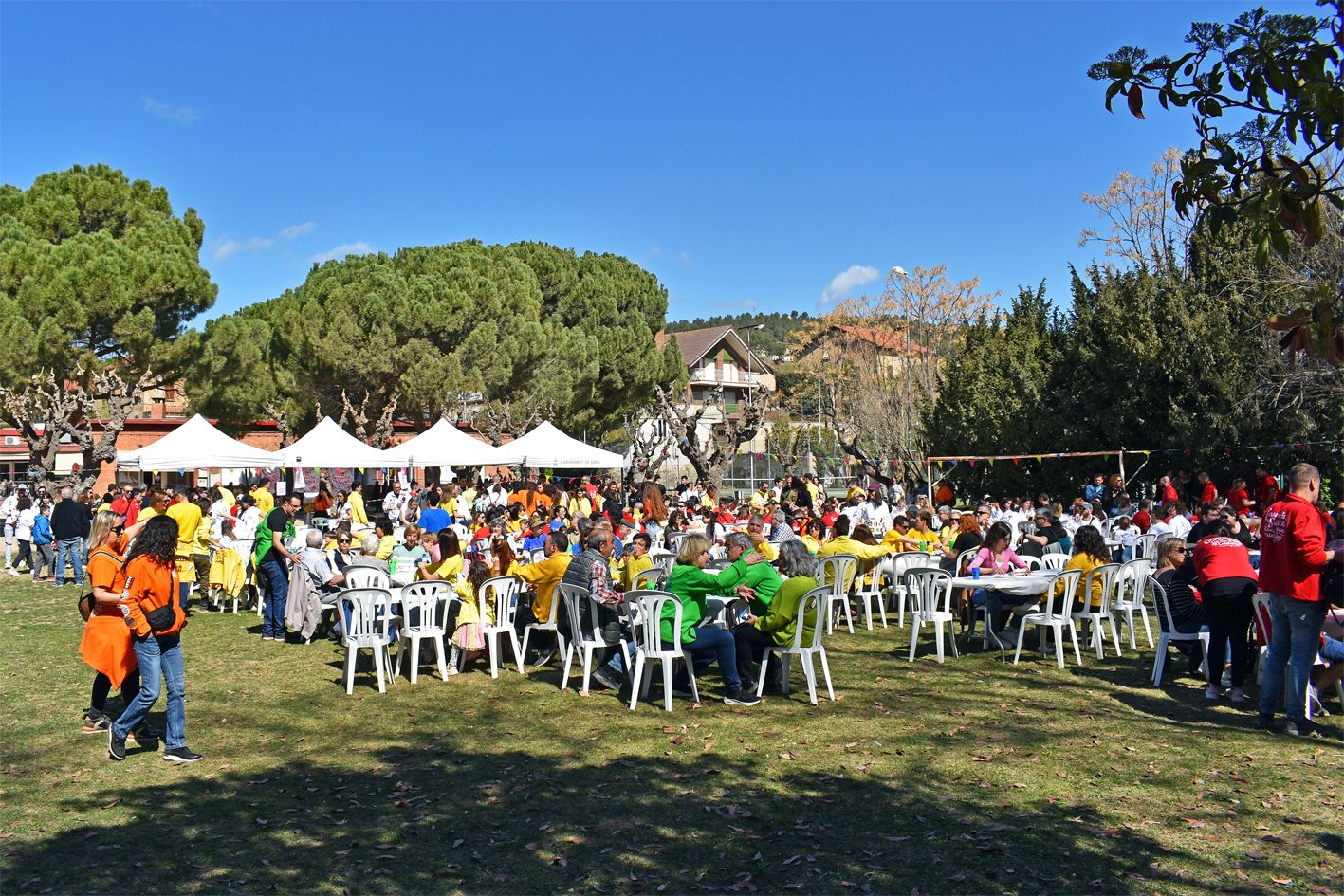 Trobada de les colles de les Caramelles de Súria