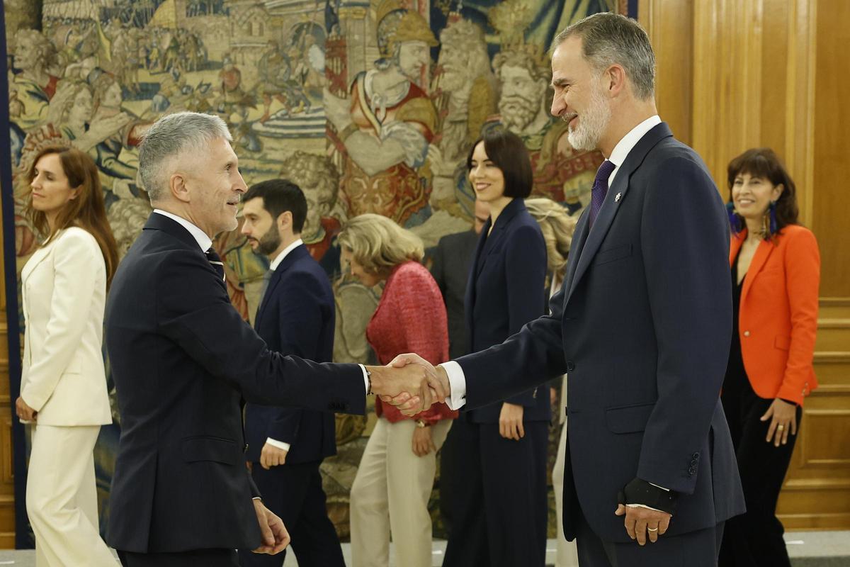 Fernando Grande-Marlaska saluda al rey Felipe VI: