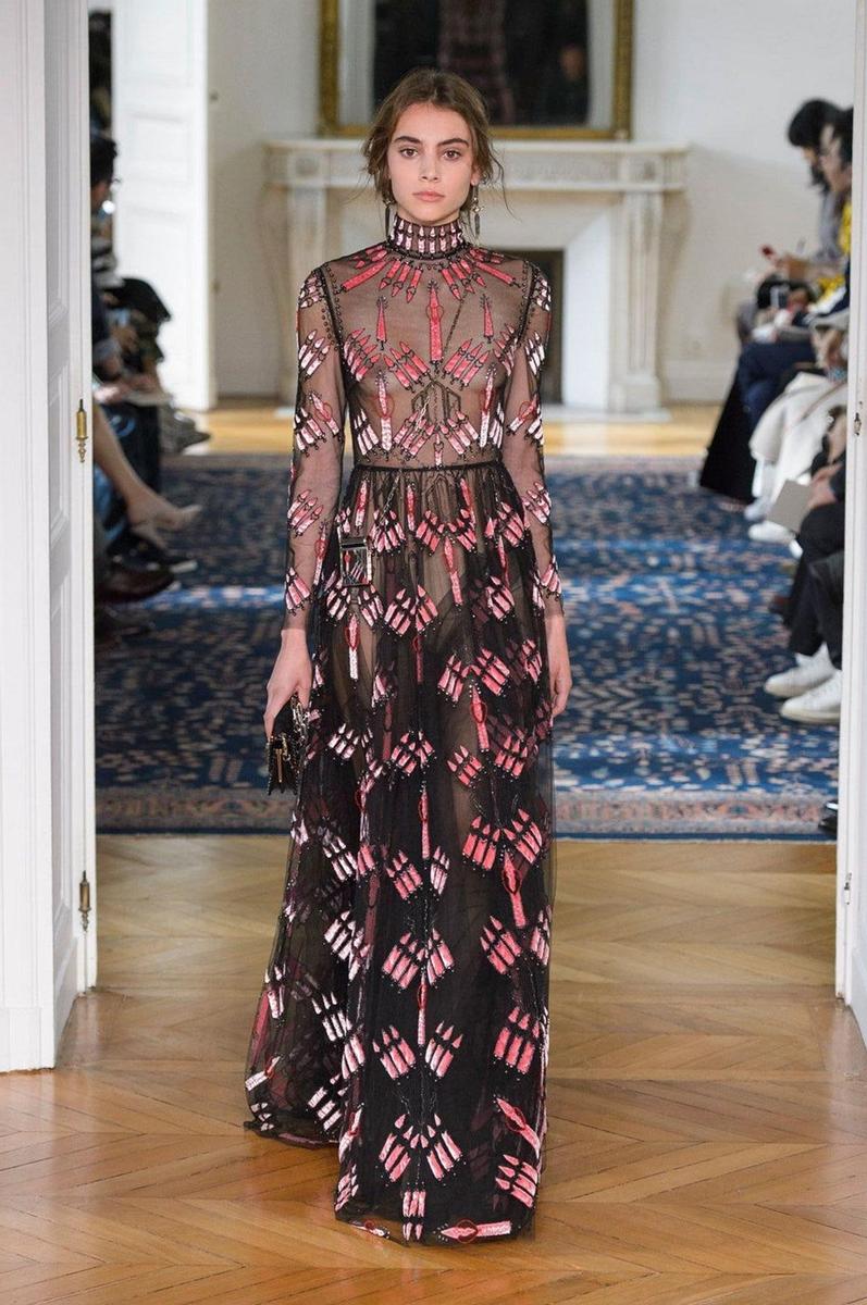 PFW P/V17: Valentino