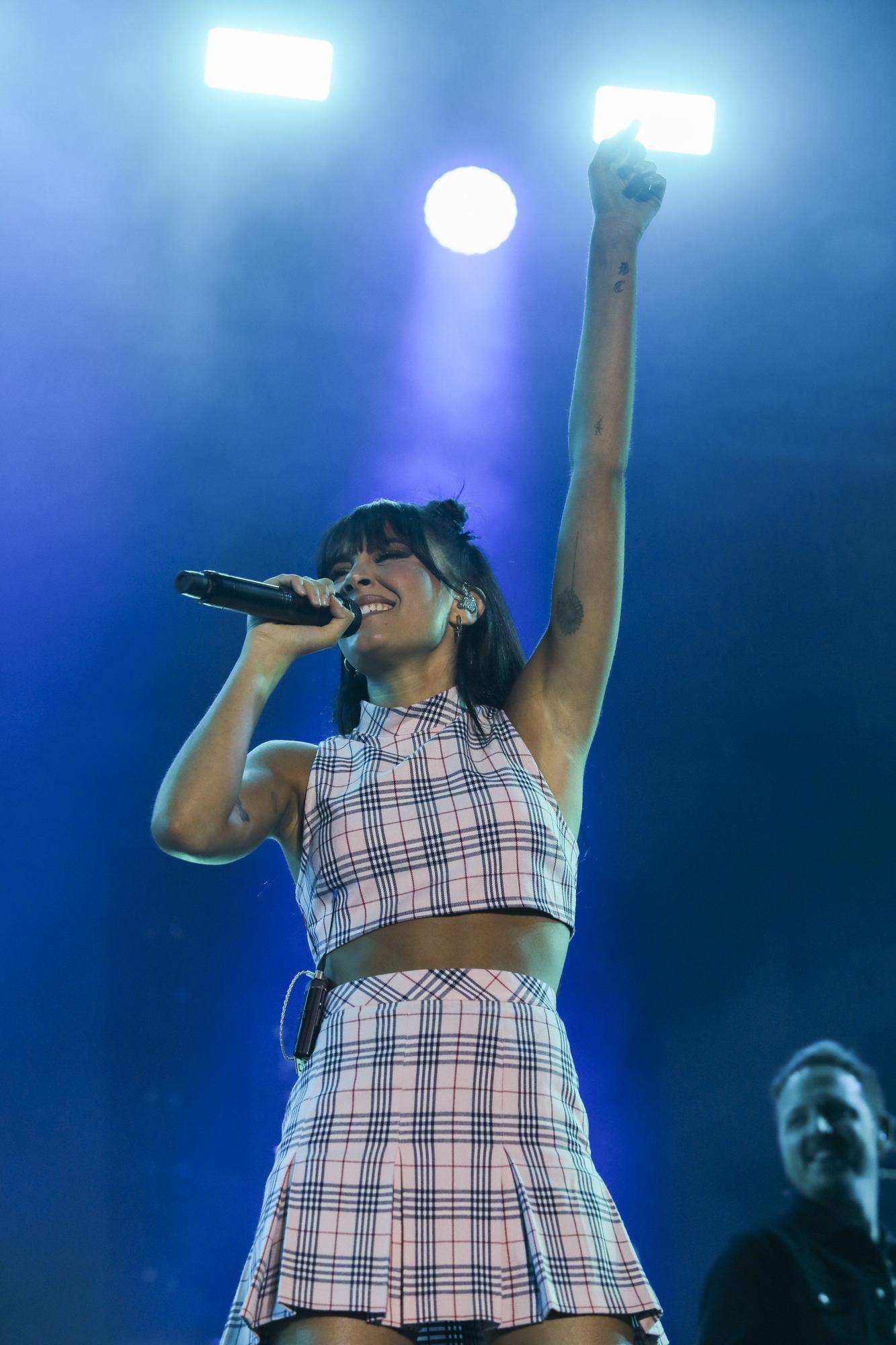 Aitana triunfa en el arranque musical de las fiestas de San Agustín