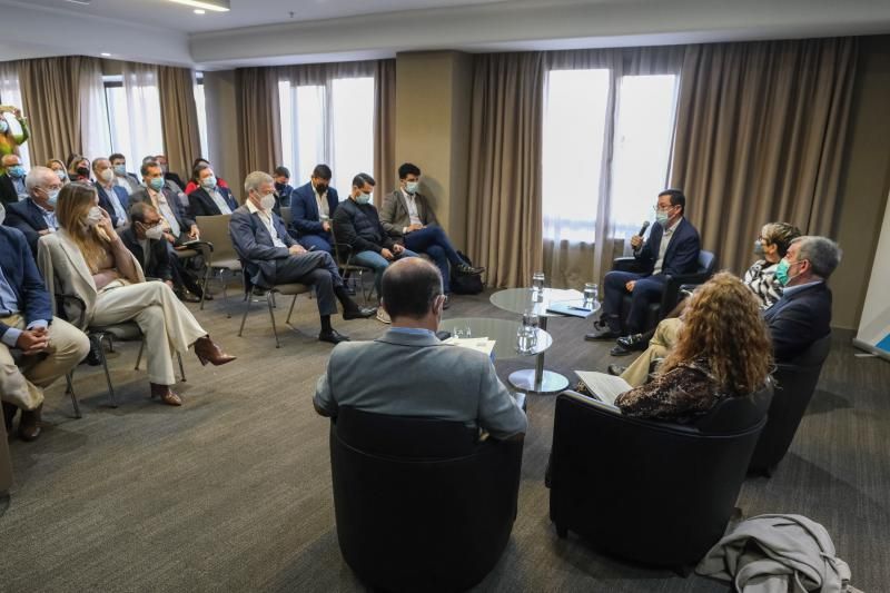 CC celebra un foro con empresarios