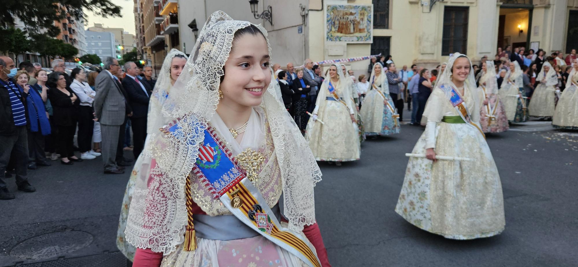 Laura, Paula, las cortes y las fallas de Zaidía acompañan al Cristo de la Fe