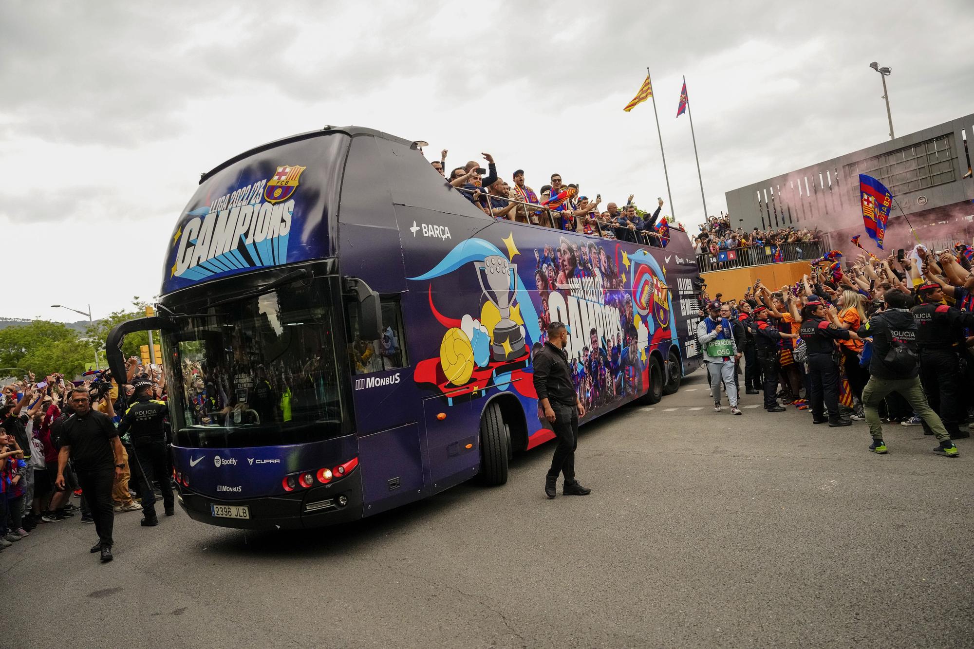 Les millors imatges de la rua de campions i campiones del Barça