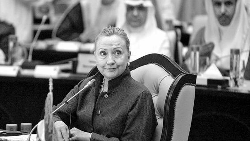 La secretaria de Estado de EE UU, Hillary Clinton, durante la reunión de ayer en Riad.