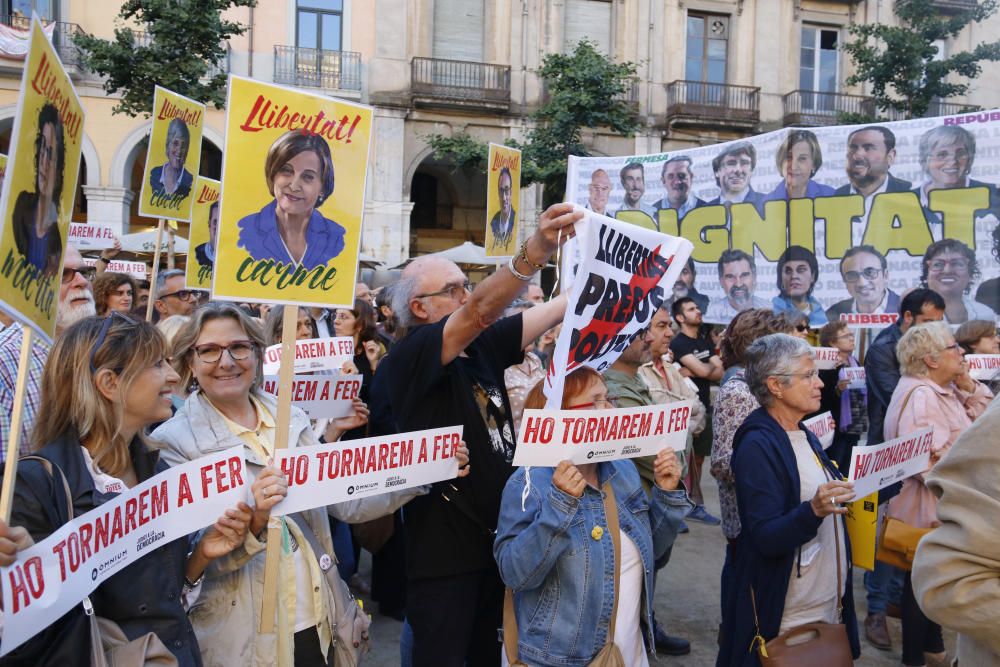 Concentració a Girona contra el judici 'farsa'