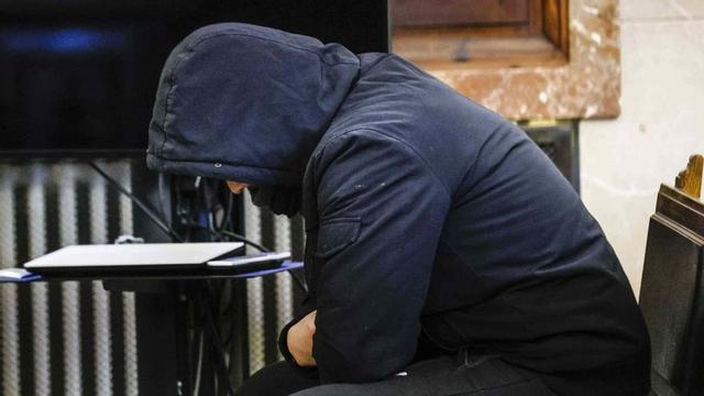 El juicio contra el acusado de matar a su mujer y a su hijo en sa Pobla ...