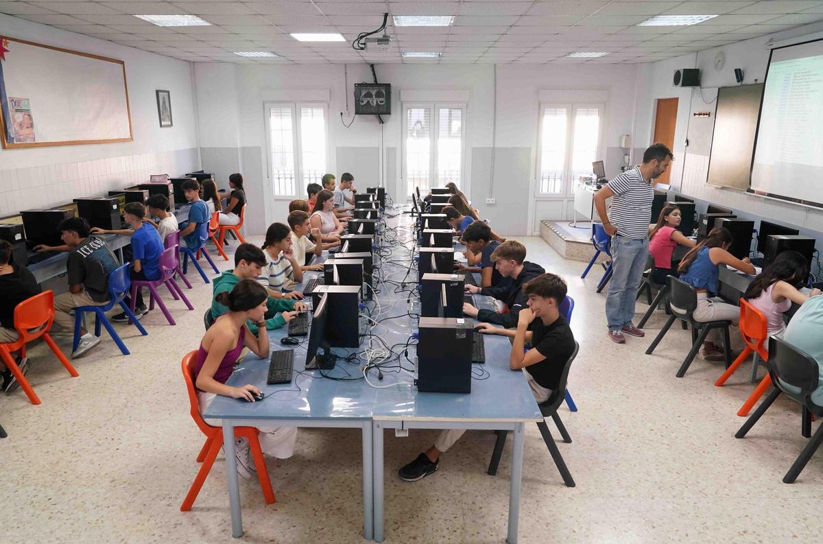 Repaso histórico a los 100 años del Colegio Maristas en Málaga, la actualidad y la celebración del centenario.