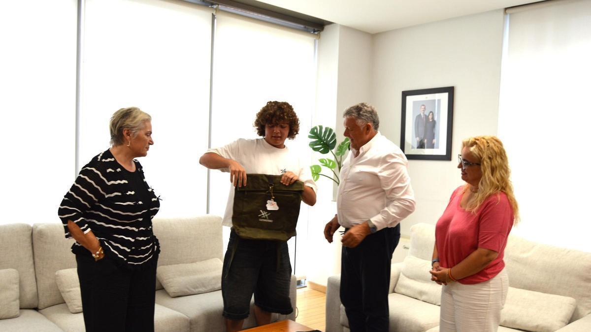 Recepción a David García en el concello de Sanxenxo.