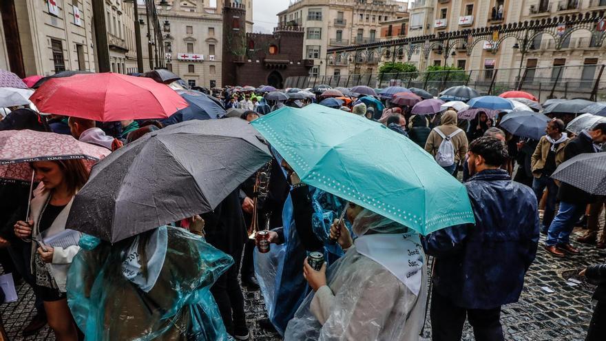 Alcoy aplaza la Gloria por la lluvia