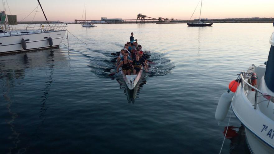 Récord Guinness a la mayor distancia recorrida en Dragon Boat en 24 horas con relevo, en Torrevieja