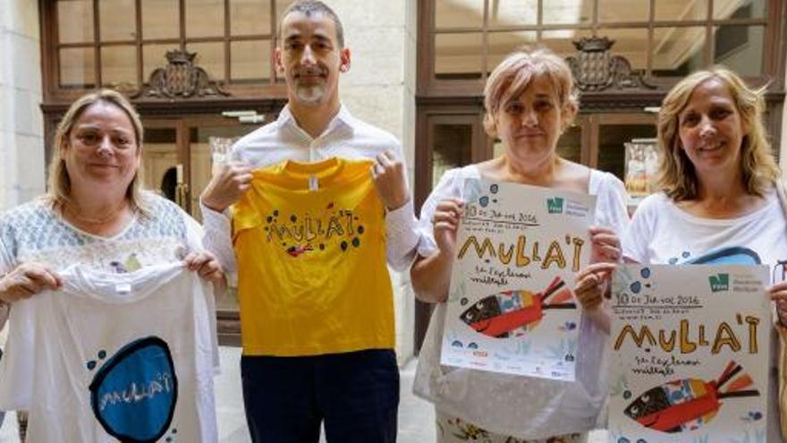 Els organitzadors de la campanya, ahir a l&#039;Ajuntament de Girona.