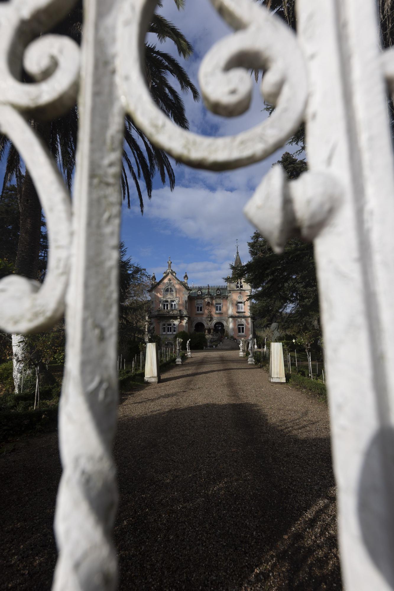 ¿Casa encantada o palacete de ensueño?: Les Baragañes, así es la gran mansión de Villaviciosa