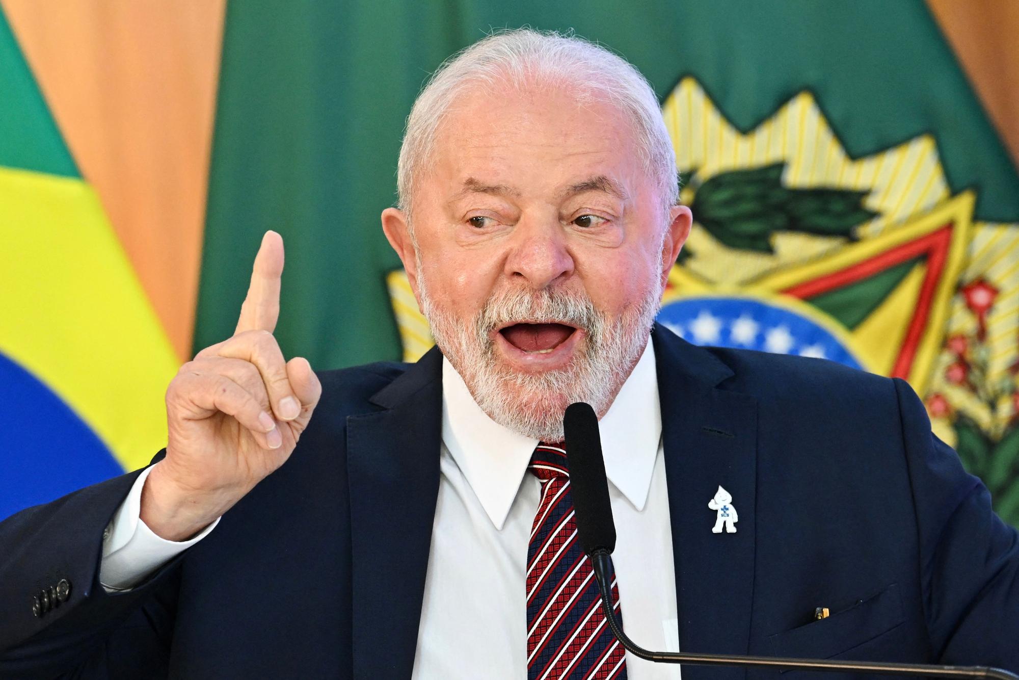 El presidente brasileño, Luiz Inácio Lula da Silva, durante el discurso que ha dado con motivo de sus 100 días al frente del Gobierno, este lunes en Brasilia.