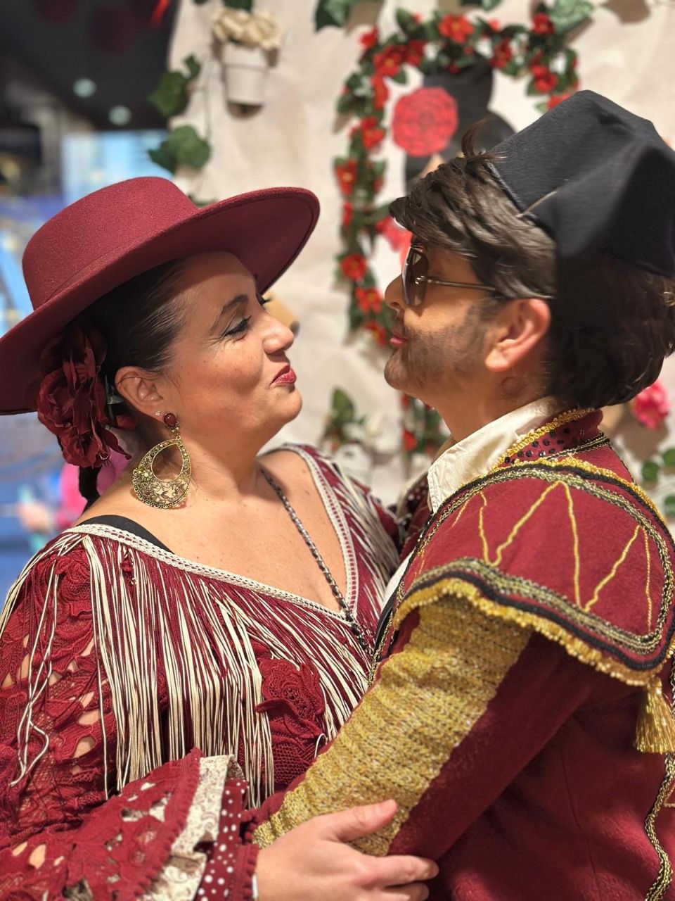 Asistentes a la fiesta de carnaval en el restaurante O 48 da Platería.