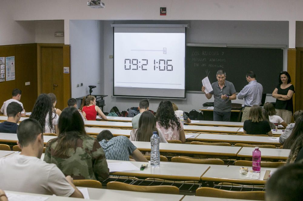 En la Universidad de Alicante se han examinado 3.494 estudiantes.