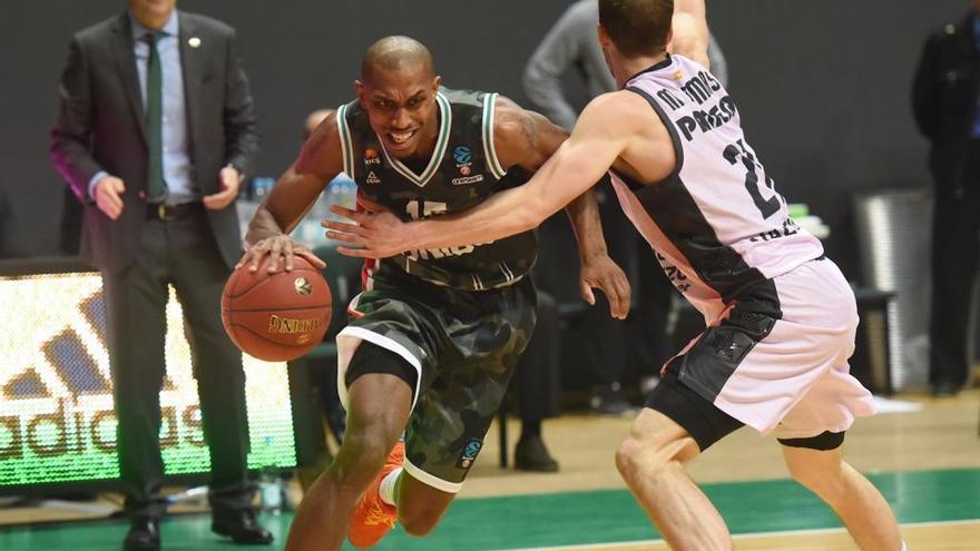 Valencia le ganó también al Unics Kaan en Rusia.