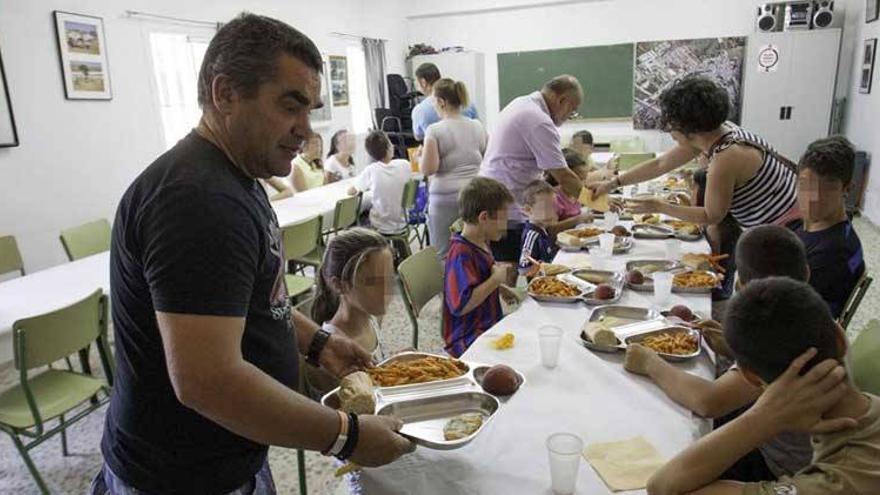 La Junta abrirá dieciocho comedores para garantizar la nutrición de menores en riesgo de exclusión