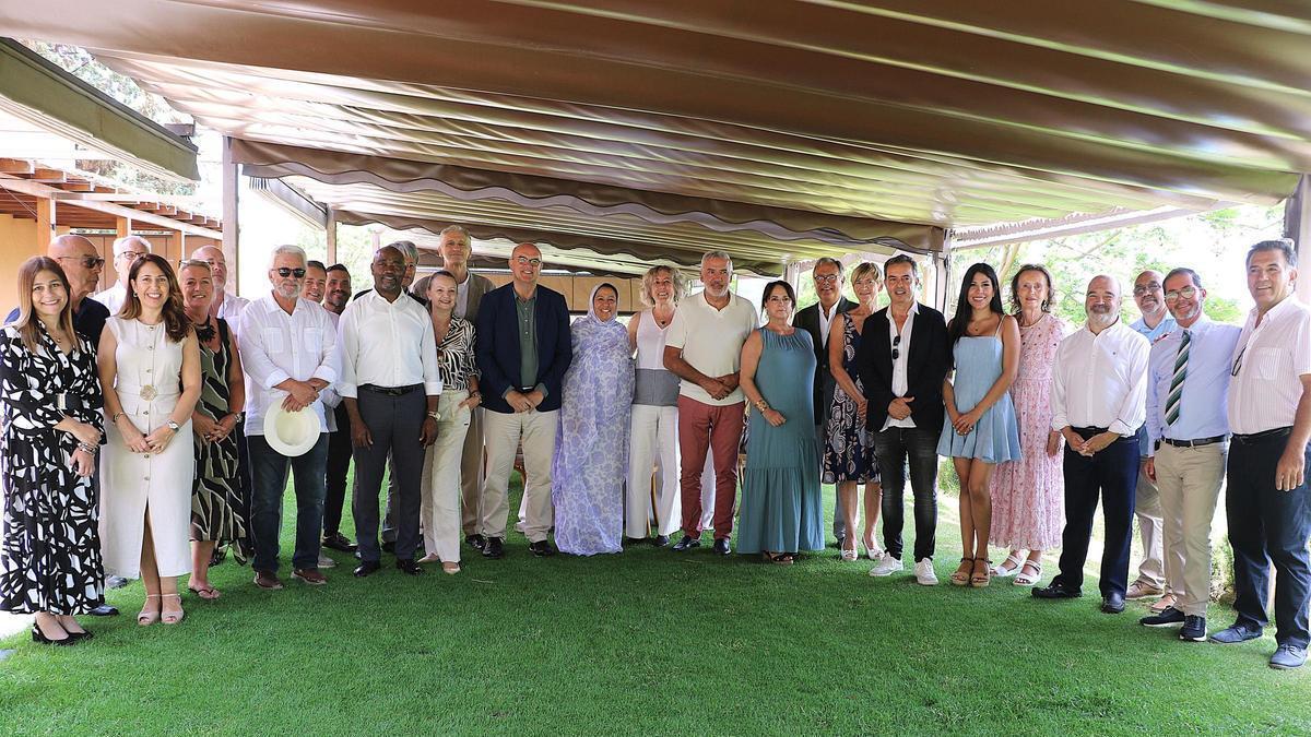 Despedida Fatiha El Kamouri, cónsul general del Reino de Marruecos.