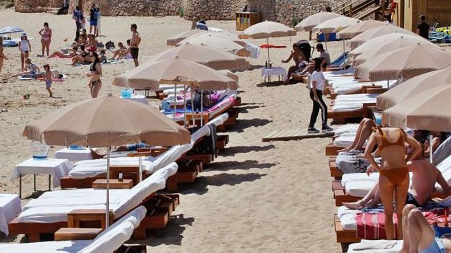 Junio arranca con lotes de playa todavía sin adjudicar en Ibiza