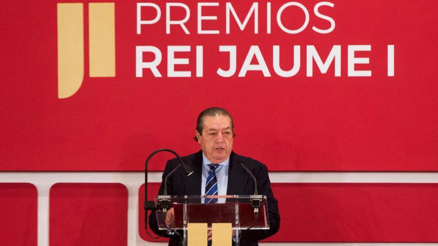 Vicente Boluda, durante su discurso, en la Lonja.