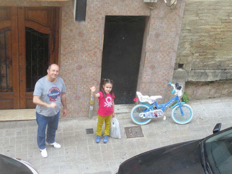 Niños y niñas de Burjassot salen a la calle.