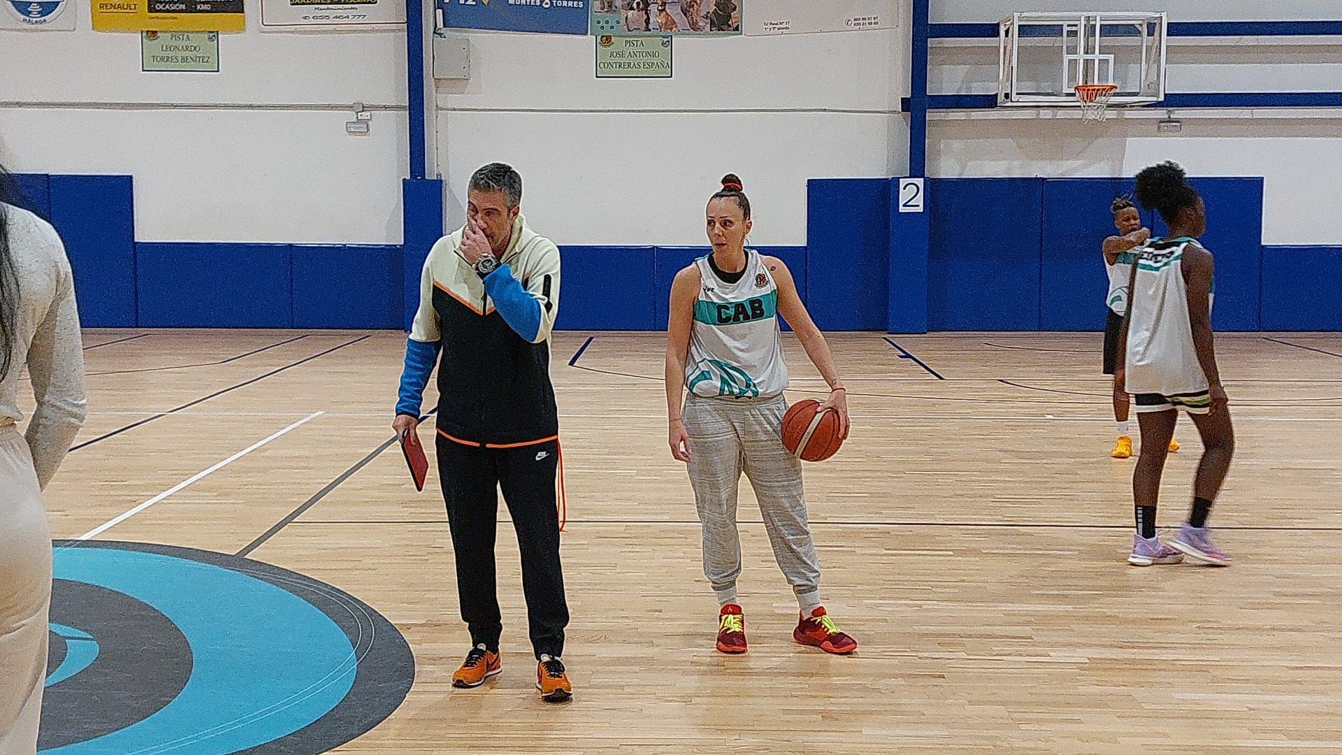 Primer entrenamiento de Francis Tomé al frente del CAB Estepona