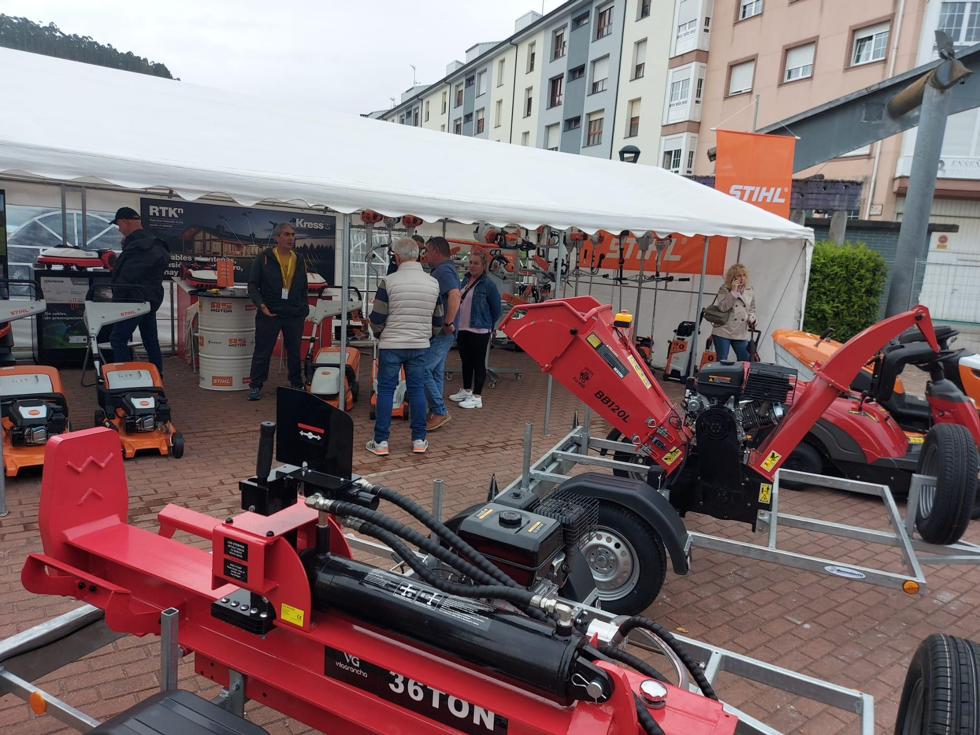 En imágenes: Así fue la primera jornada de la Feria de Muestras de Vegadeo