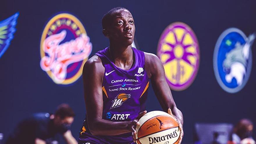 Valencia Basket: Refuerzo Clave en Liga Femenina Endesa