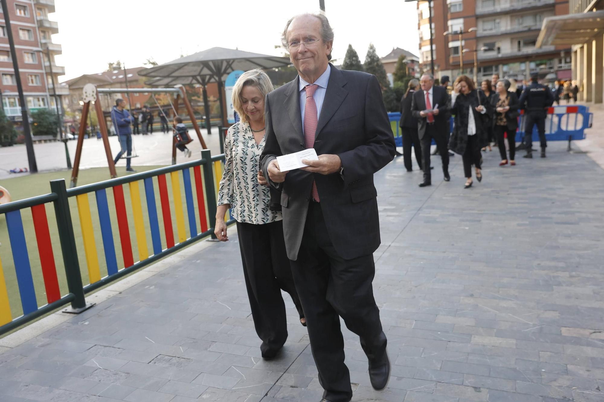 EN IMÁGENES: La Familia Real asiste en Oviedo al concierto de los premios "Princesa de Asturias"