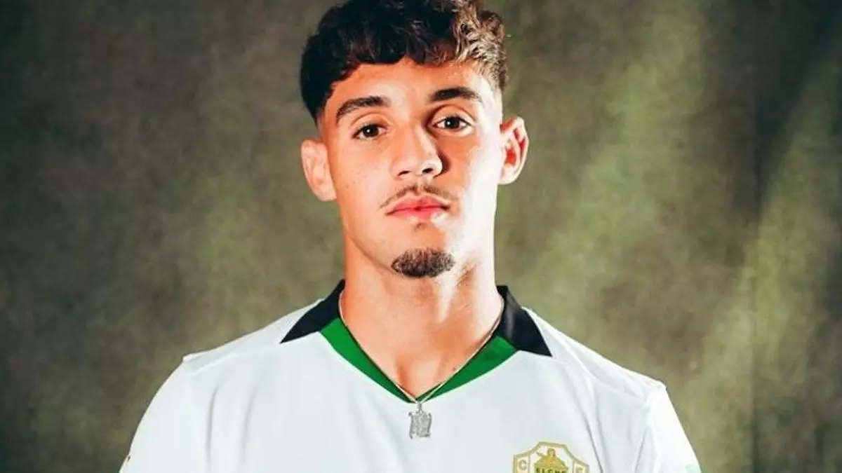 El Elche CF blinda hasta 2030 a su joya de la cantera más valiosa