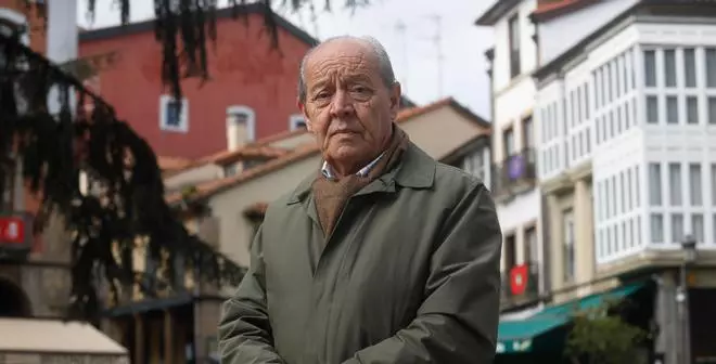 Aníbal Carrillo, pregonero de la Semana Santa de Avilés: “Las cofradías no son equipos de fútbol que compiten, cada una tiene que ser la mejor”