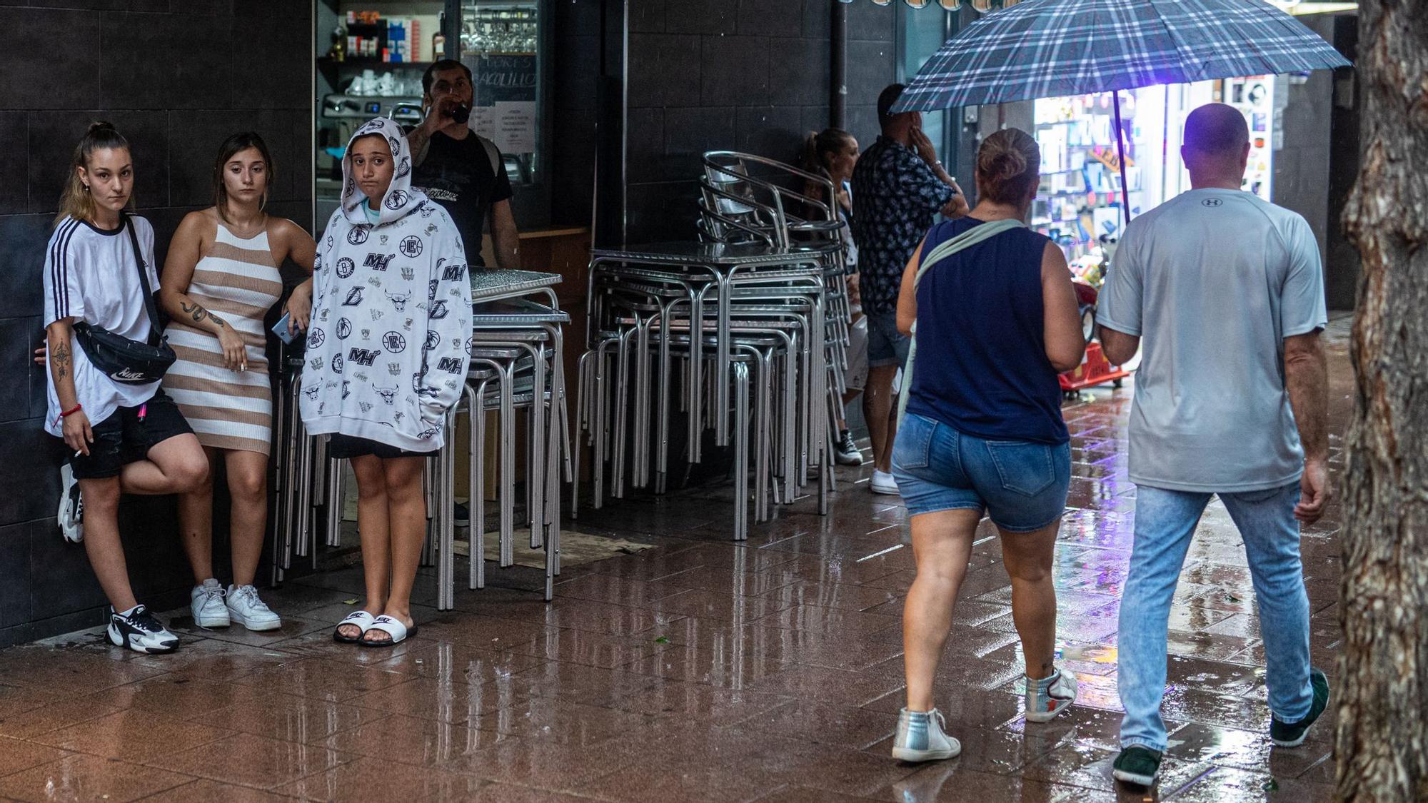 Tempesta lluvia tormenta a Santa Coloma FOTO de ZOWY VOETEN