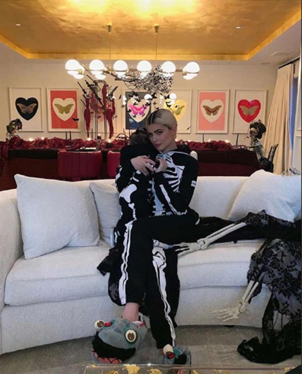 Kylie Jenner con Stormi en Halloween