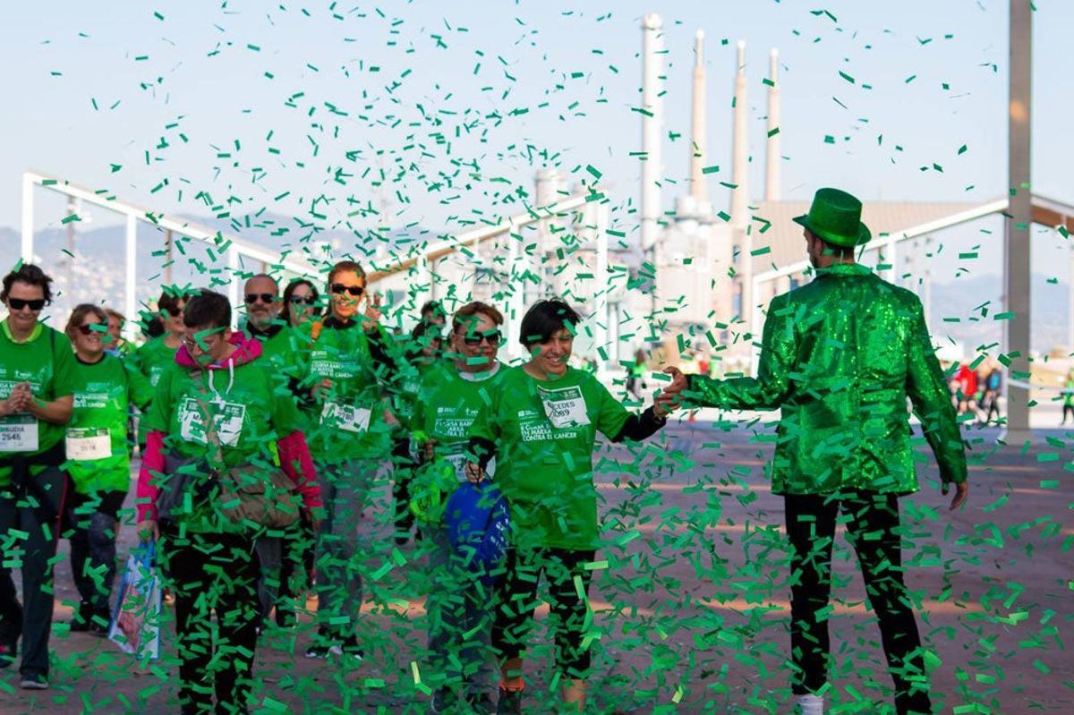 Meta 'carrera AECC contra el cáncer'.