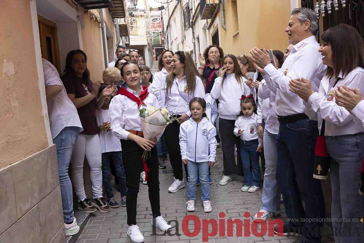 La lluvia no impidió que miles de personas tomaran Caravaca en el ‘Día del Pañuelo’ La lluvia no impidió que miles de personas tomaran Caravaca en el ‘Día del Pañuelo’