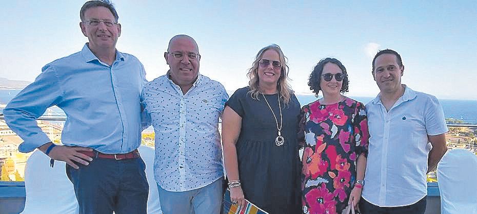 26 Javier Pia,Ivn Cabot,Mara Martnez,Mnica Rabassa y Maci Mesquida.jpg