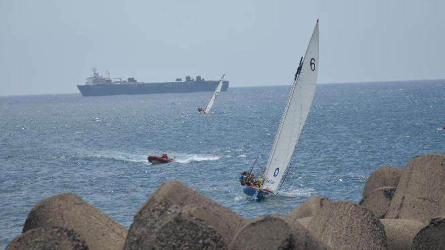 El Caballito en la vuelta a tierra en la zona de Cidelmar.