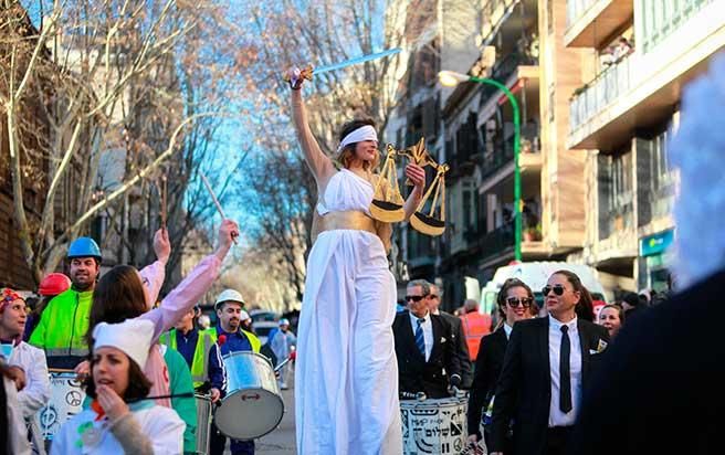 La Rua desfila por el centro de Palma