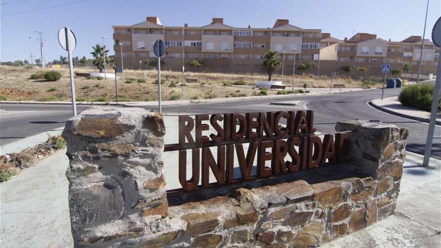 El Ayuntamiento de Cáceres da luz verde a la recepción del residencial Universidad